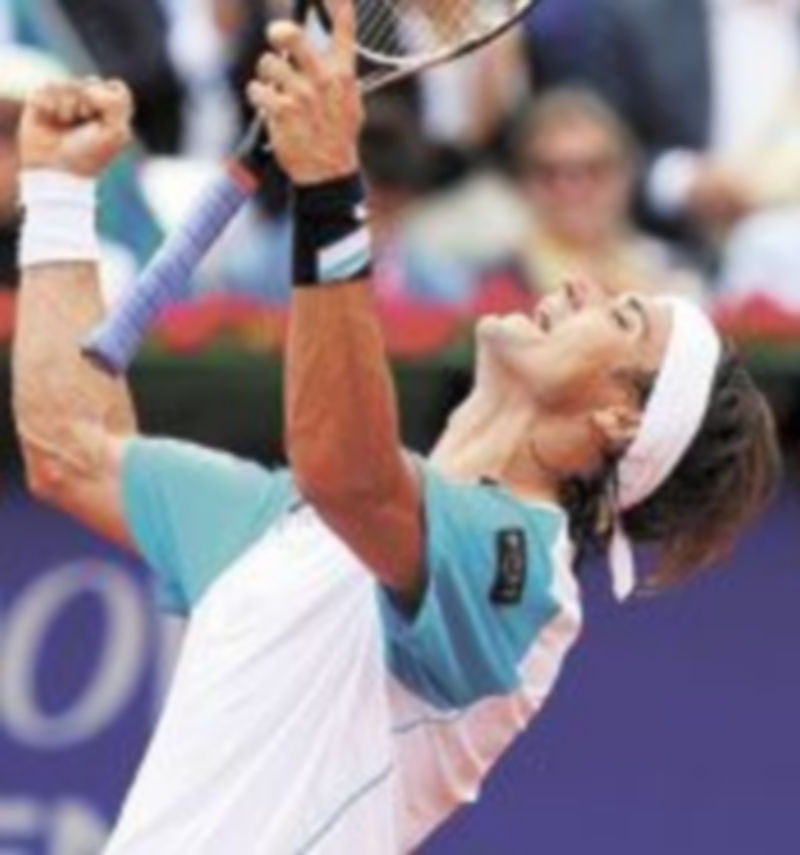 Rafa Nadal se deshizo de Ivan Dodig por 6-3 y 6-2. / Efe
