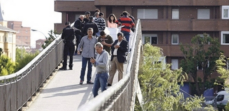 Lugar en el que las acusadas perpetraron el crimen contra la dirigente popular. / Efe