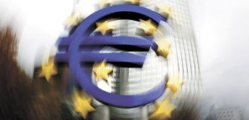 El símbolo del euro impreso en un cartel