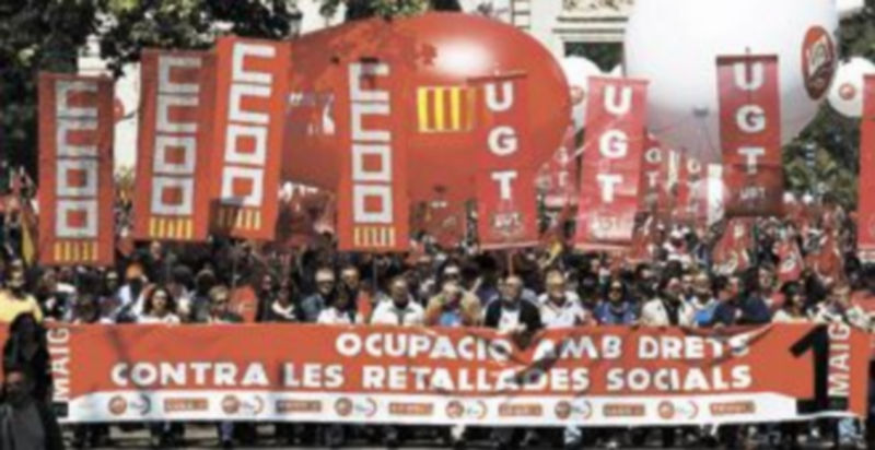 Los líderes de UGT y CCOO prefirieron desfilar este año en Valencia antes que en Madrid. / Manuel Bruque (Efe)
