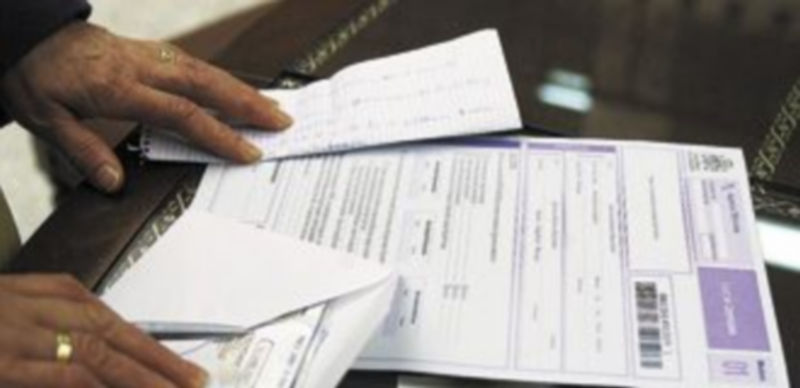 El polémico trabajo dice que el Ejecutivo es «demasiado optimista» con el potencial recaudador de los impuestos. / L. Araico.