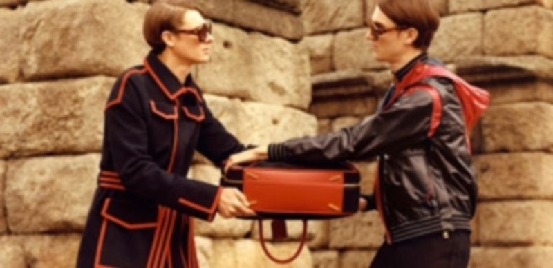 Algunas de las fotos realizadas en el Azoguejo para el catálogo de la colección Loewe otoño-invierno./ El Adelantado