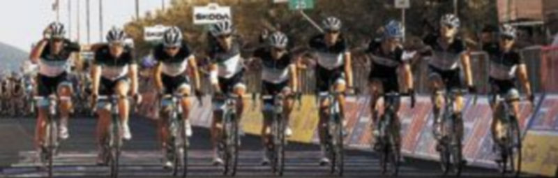 El norteamericano Tyler Farrar (3d)