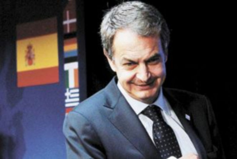 El presidente del Gobierno ofreció una rueda da prensa al concluir la cumbre de los líderes de la UE en Bruselas. / Efe