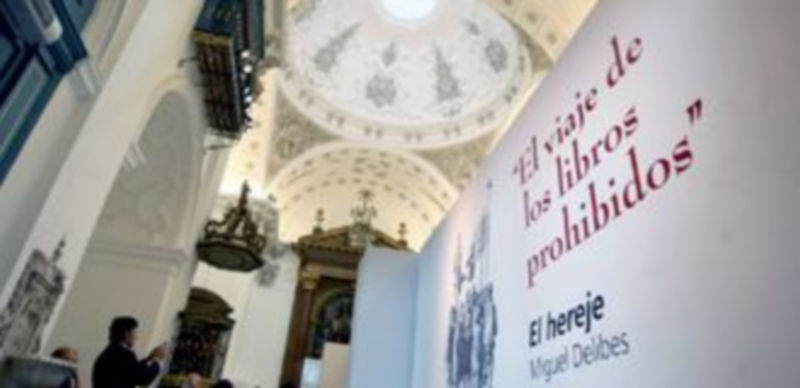 La exposición ofrece un  didáctico recorrido sobre la obra del escritor vallisoletano y los paisajes que recrea en su novela. / M. Chacón