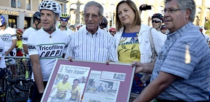 El anfitrión Pedro Delgado y la concejala de Deportes de Segovia