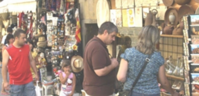 La crisis ha hecho que el pequeño comercio se repliegue en sus preevisiones de crecimiento a la espera de que la situación económica comience a ser más favorable en la provincia. / Juan Martín