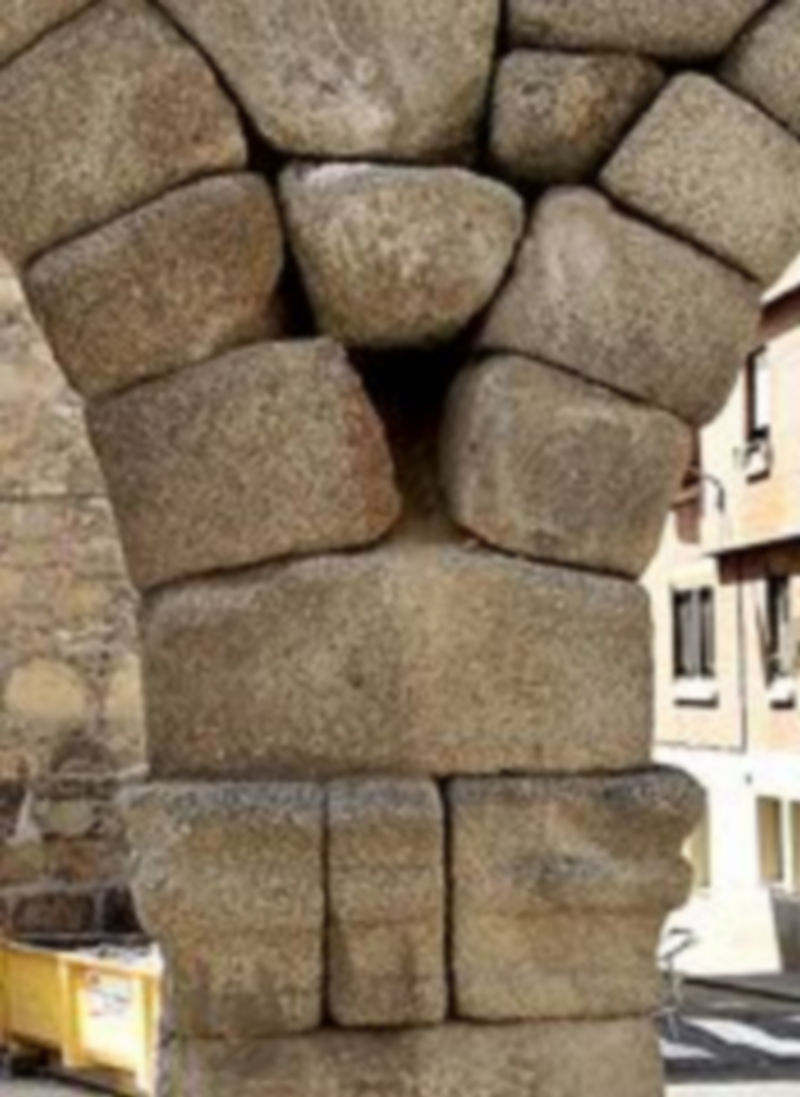 La foto muestra el boquete que existe en el Acueducto. / El Adelantado