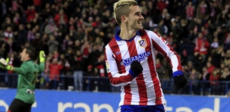 Griezmann lideró la victoria colchonera ante el Rayo Vallecano en el Calderón. / EFE