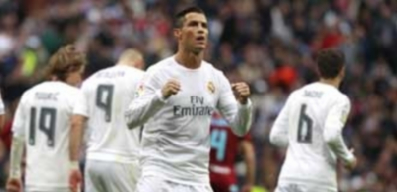 La grada niega el aprobado 1 Cristiano Ronaldo celebra su primer tanto del partido