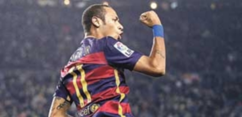 Poker contra la rebelión de un gran Rayo 1 Neymar celebra el tercer gol del partido entre el Barcelona y el Rayo Vallecano. / EFE
