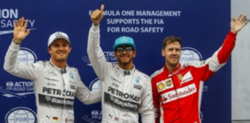 Hamilton (centro) volverá a salir desde la primera posición