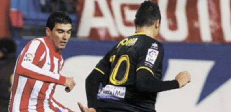 El rojiblanco Reyes se incorporó al encuentro en el minuto 64 tras la salida de Salvio. / Efe