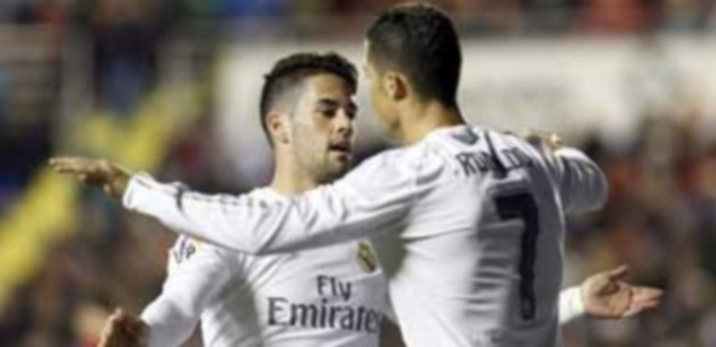 Lo justo para cumplir 1 Isco (izq) y Cristiano Ronaldo