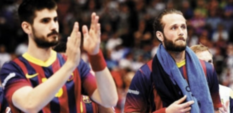 Los jugadores azulgranas no ocultaron su pesadumbre tras caer en Colonia. / Efe