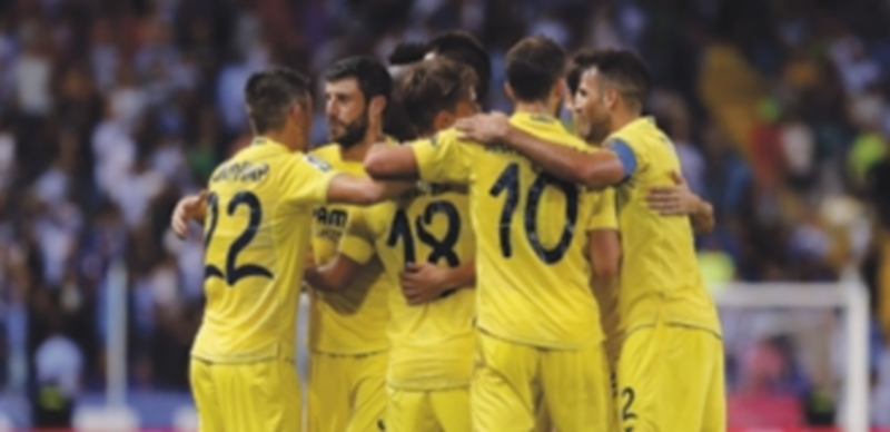 El Villarreal no se conforma y quiere el liderato europeo 1 El conjunto entrenado por Marcelino García Toral confía en redirigir su rumbo en Europa tras su buen inicio liguero. / Efe