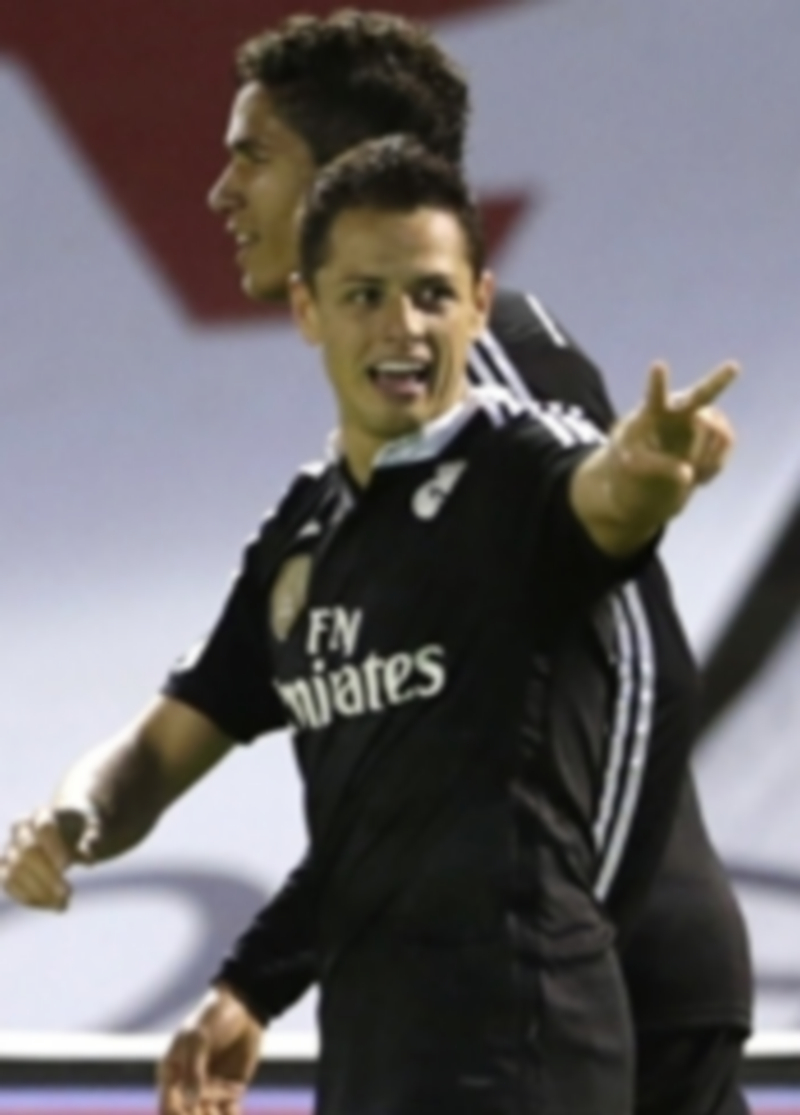 Chicharito será el ‘9’ titular tras sus buenas actuaciones ante Atlético y Celta. / EFE