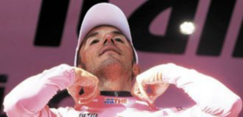 El corredor del equipo Katusha se enfunda la ‘maglia rosa’