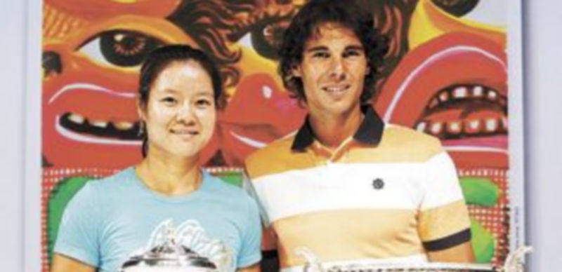 La china Na Li y el español posan antes del sorteo. / Reuters