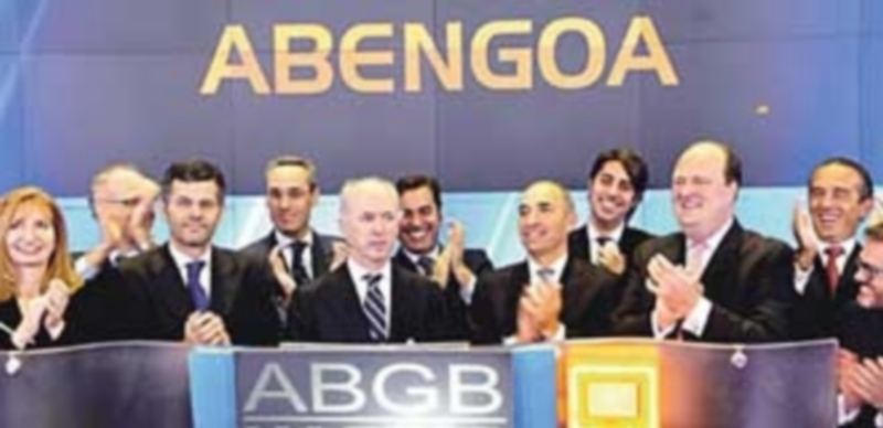 Felipe Benjumea (c) será nombrado presidente de honor de la entidad. / EFE