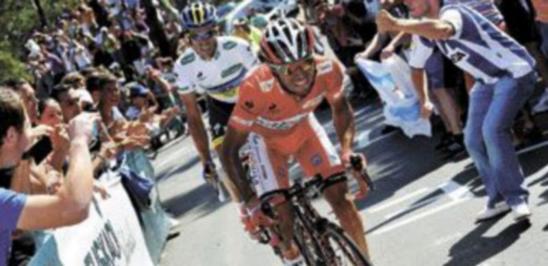 Contador fue a rueda de ‘Purito’ hasta que el catalán dio el hachazo definitivo. / Reuters