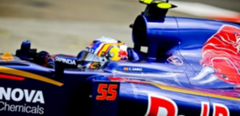 Carlos Sainz durante la primera sesión de entrenamientos libres en Mónaco. / EFE