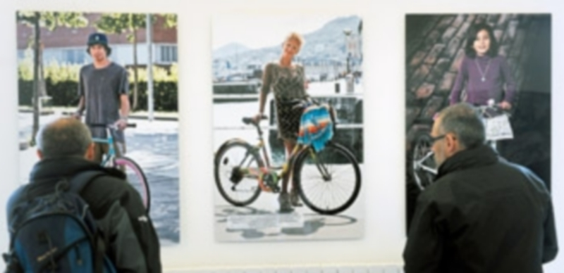 Las imágenes han sido recogidas en diferentes ciudades de España y muestran a personas que han optado por la bicicleta como medio de transporte. / El Adelantado