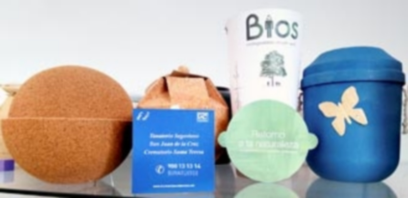 La empresa Agencia Funeraria Santa Teresa ofrece distintos modelos de urnas biodegradables. / El Adelantado