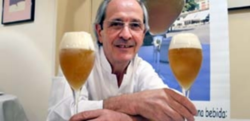 El coctelero de la cerveza 1 El creador del zumo de cerveza “San Isidro”