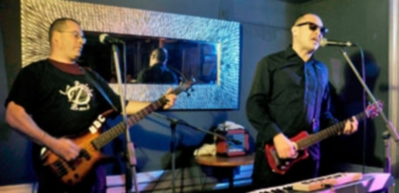 El dúo segoviano lleva actuando desde el año 1997. Esta noche llegan a la terraza ‘Beat Tropic’