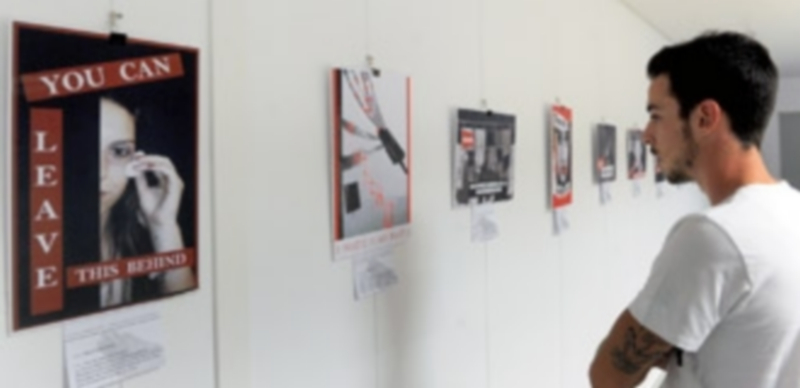 Los carteles realizados por los alumnos de cuarto del Grado de Publicidad y Relaciones Públicas pueden visitarse ya en el campus ‘María Zambrano’. / El Adelantado