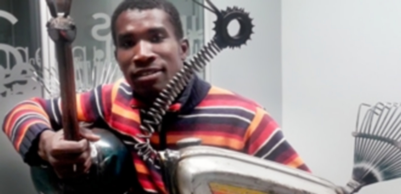 Thioye moetra algunas de sus obras