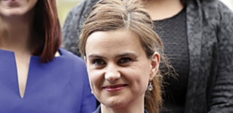 La diputada laborista británica Jo Cox durante una intervención que mantuvo el pasado 12 de mayo ante los medios. / E. P.