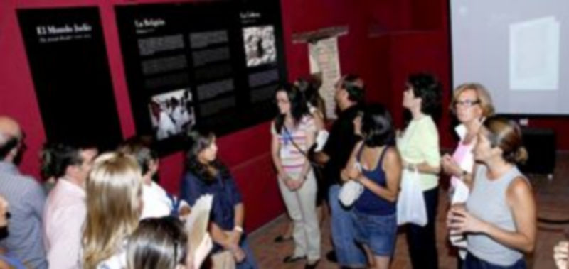 Un momento de una de las visitas guiadas a la Judería celebradas el año pasado con motivo del Día Europeo de la Cultura Judía. En la imagen