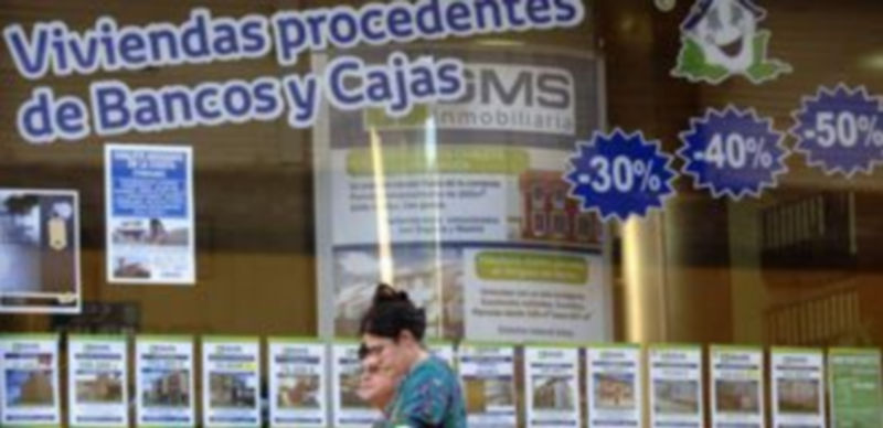 Algunas inmobiliarias en la capital ofrecen viviendas procedentes de las entidades bancarias. / Alberto Benavente