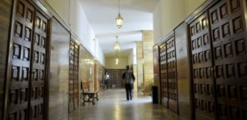 Pasillo del Palacio de Justicia de Segovia que comunica con la Fiscalía