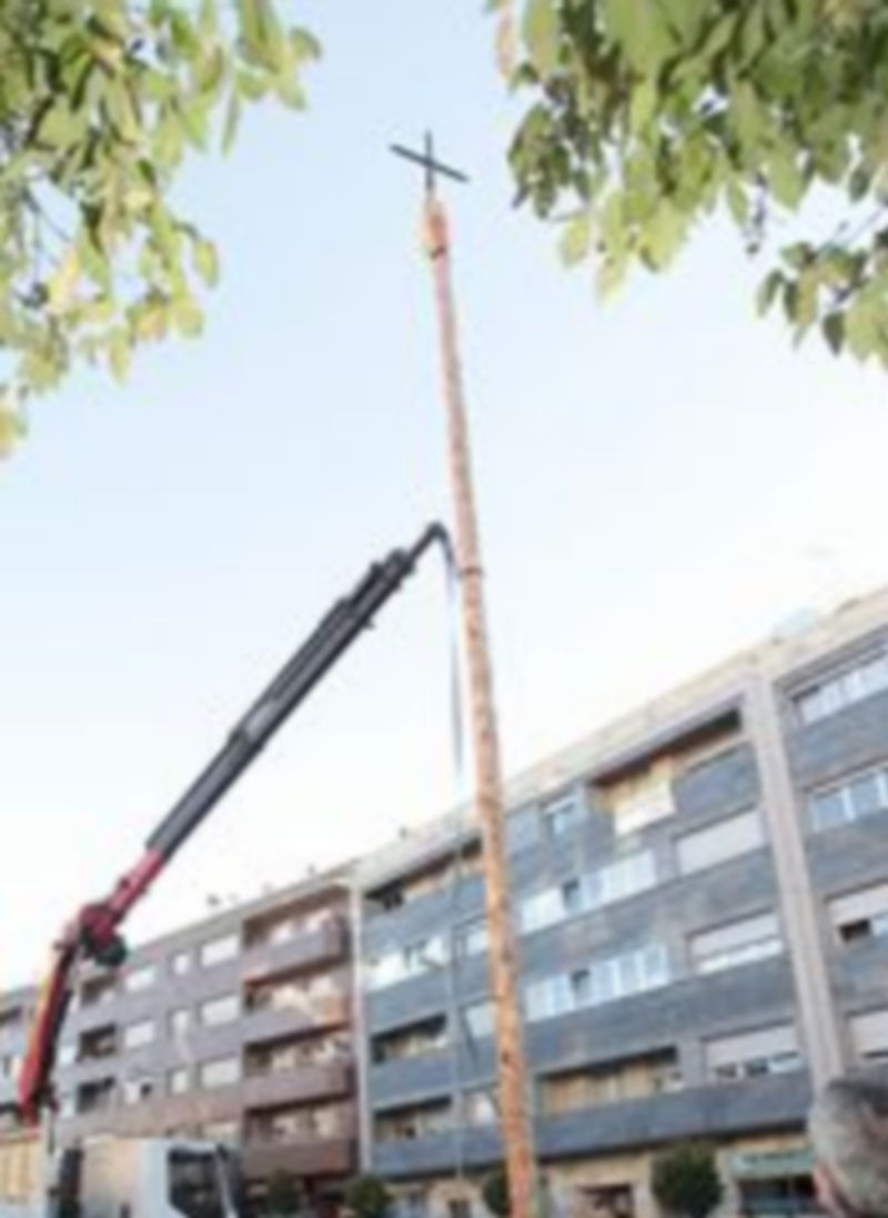 Pendientes del madero./ Lara Mazagatos