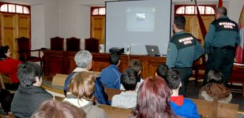Las charlas se han impartido en centros repartidos por toda la provincia.