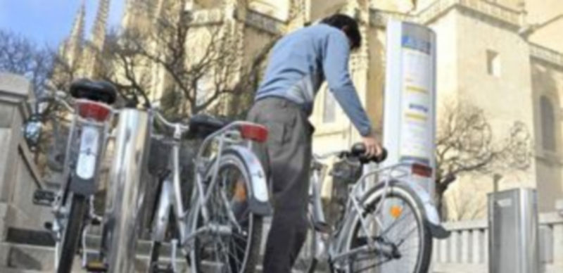 Uno de los puntos de anclaje del servicio municipal de bicicletas./ KAMARERO