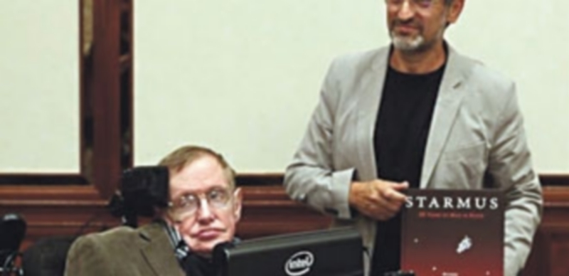 Hawking presentará en España la tercera edición de ‘Starmus’ 1 Stephen Hawking dijo sentirse “muy honrado” por la distinción especial del evento que acogerá la isla de Tenerife. / E.P.