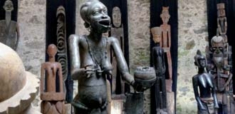 Imágenes de la inauguración y de la propia exposición ‘África y Oceanía: El Gran Formato’