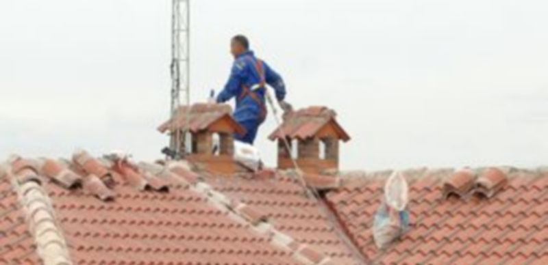 Un trabajador extranjero del sector de la construcción. / Alberto Benavente