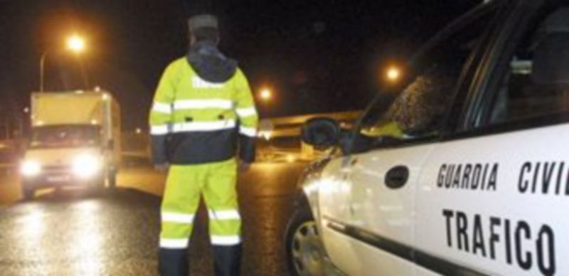 Foto de archivo de un control de la Guardia Civil en una carretera de la Comunidad. / Ical