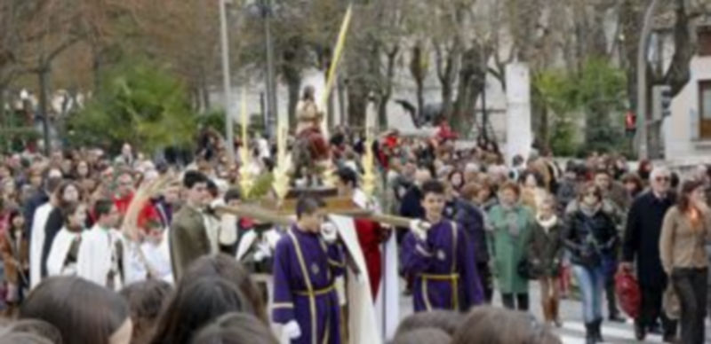 El recorrido de la procesión discurrió entre las iglesia de La Concepción y de San Miguel. / Gabriel Gómez