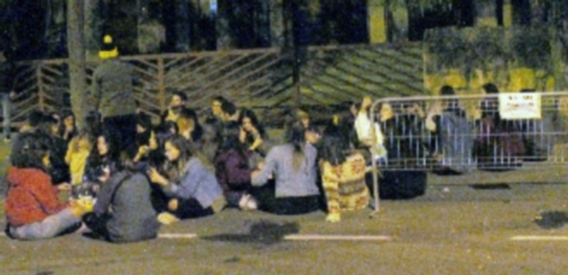 La práctica del ‘botellón’ sigue siendo habitual