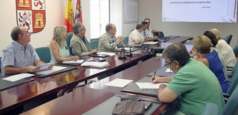 El Plan de Salud contempla la aplicación de 340 medidas 1 Representantes de la Administración sanitaria