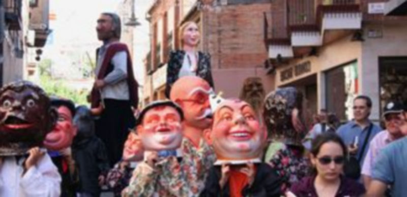 Gigantes y cabezudos. / Juan Carlos Llorente