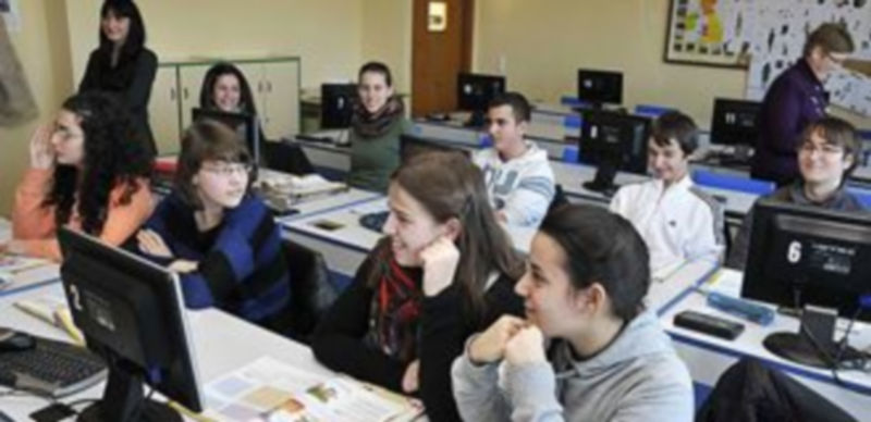 Un grupo de estudiantes del bachillerato frances del IES La Albuera. / A. B.