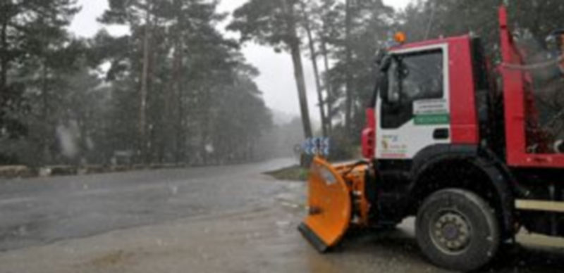 El estudio analizará los medios de vialidad invernal. / Alberto Benavente