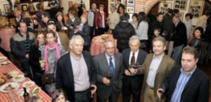 Representantes de la FES y de ASEM